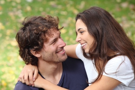 Gesprächsstoff beim Flirten Gesprächsstoff beim Flirten